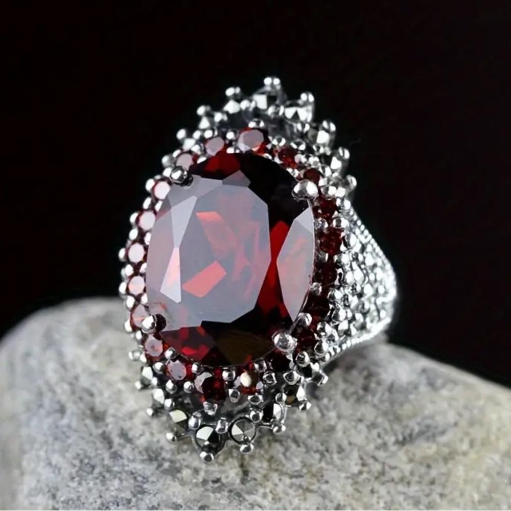 Vintage Style Bold Large Garnet Red Ruby Oval Ring with Silver 925 Accent